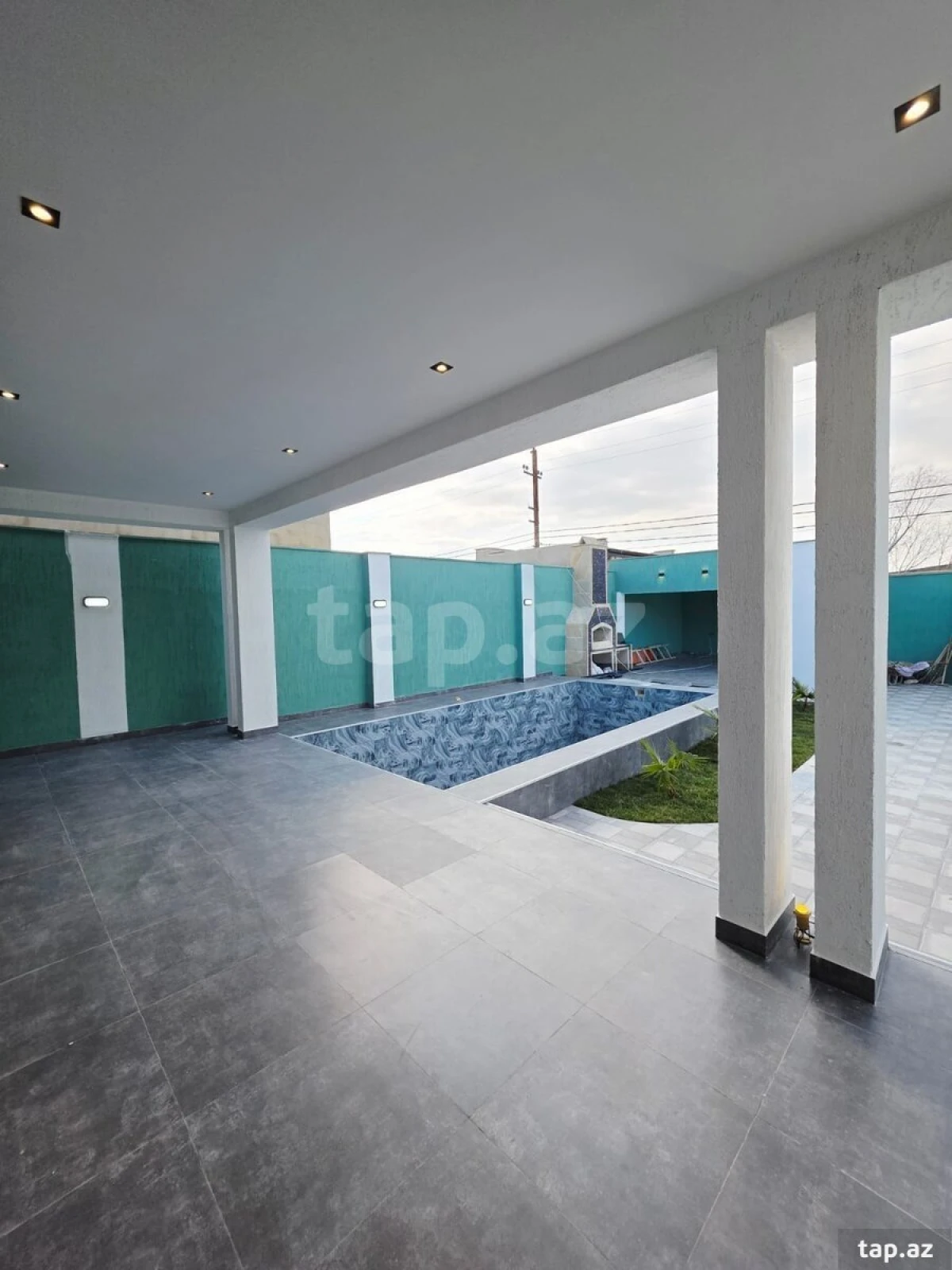 Satılır 4 otaqlı həyət evi