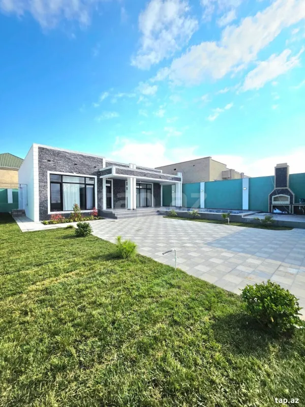 Satılır 4 otaqlı həyət evi