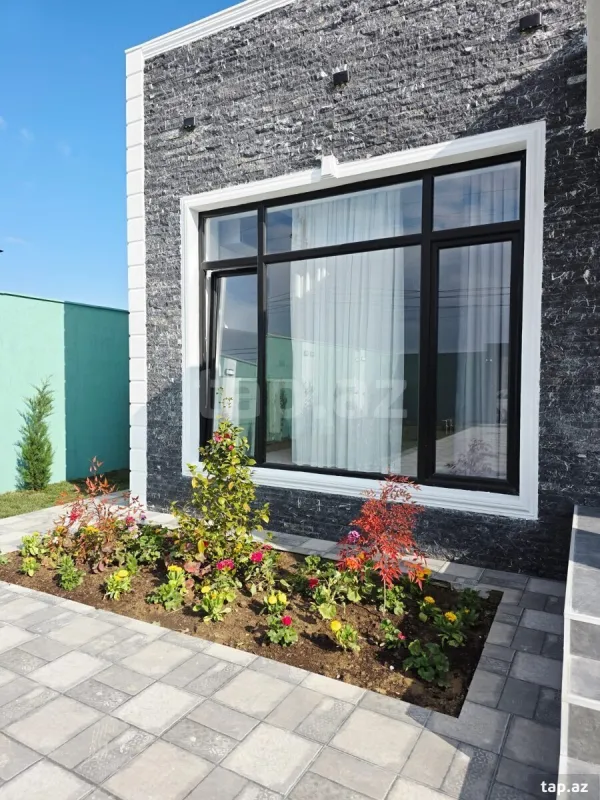 Satılır 4 otaqlı həyət evi