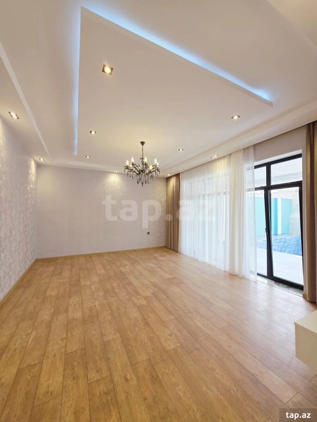 Satılır 4 otaqlı həyət evi