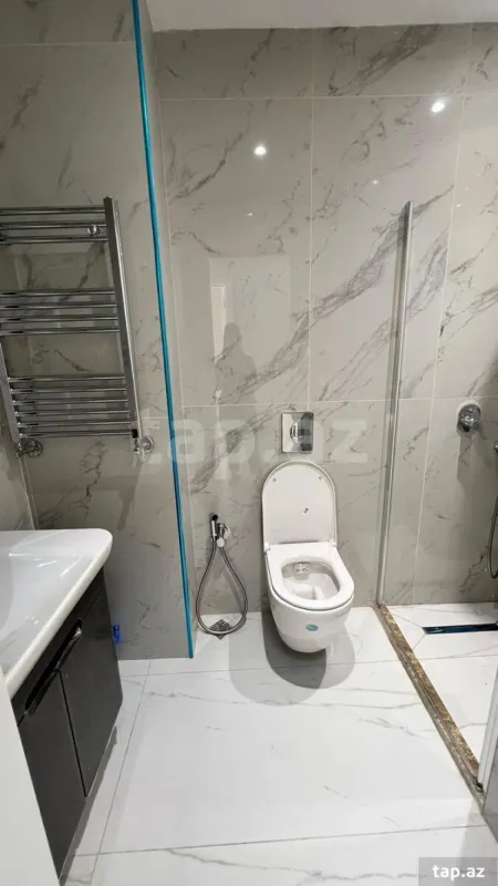 Kirayə verilir 2 otaqlı yeni tikili 55 m²