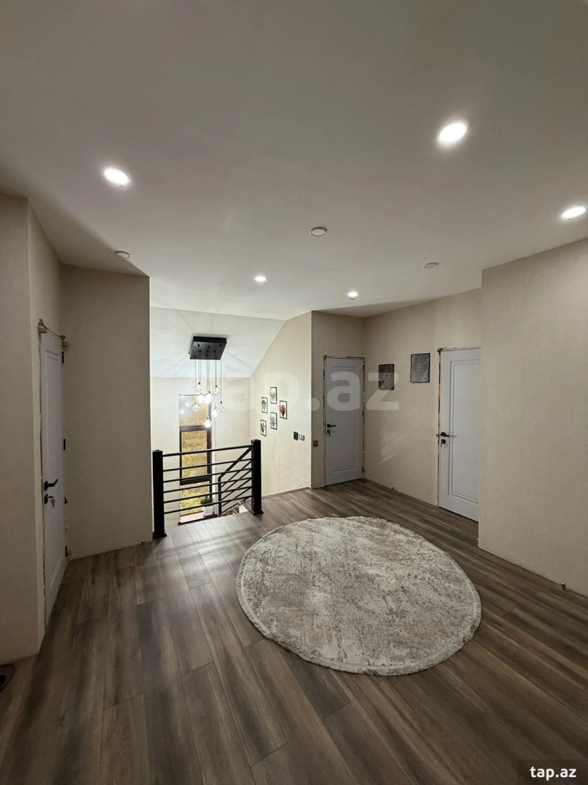 Satılır 7 otaqlı həyət evi