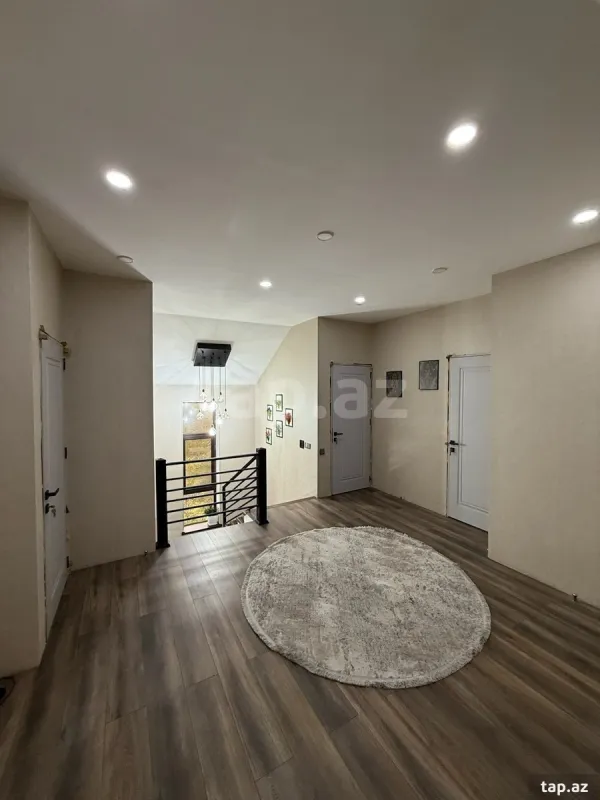 Satılır 7 otaqlı həyət evi