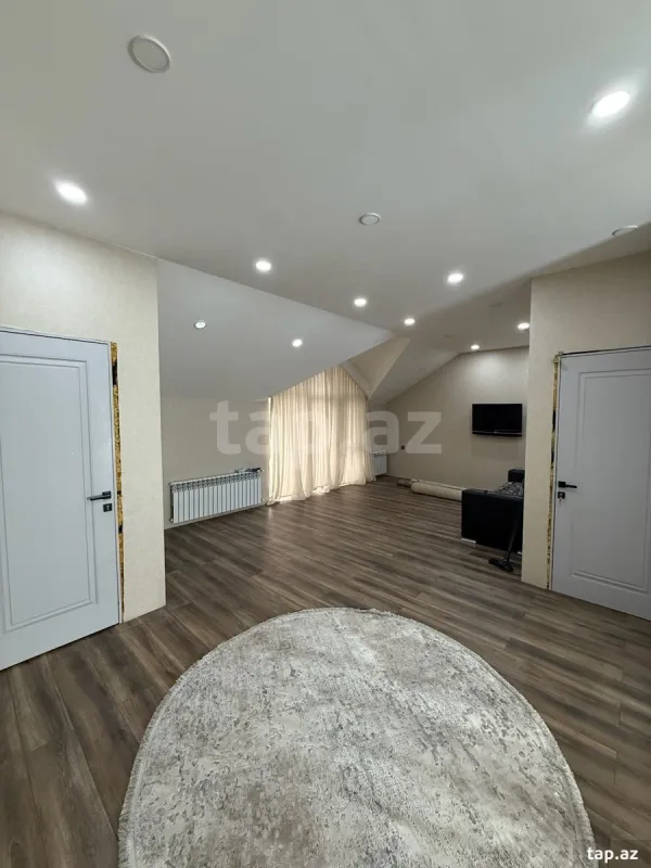 Satılır 7 otaqlı həyət evi