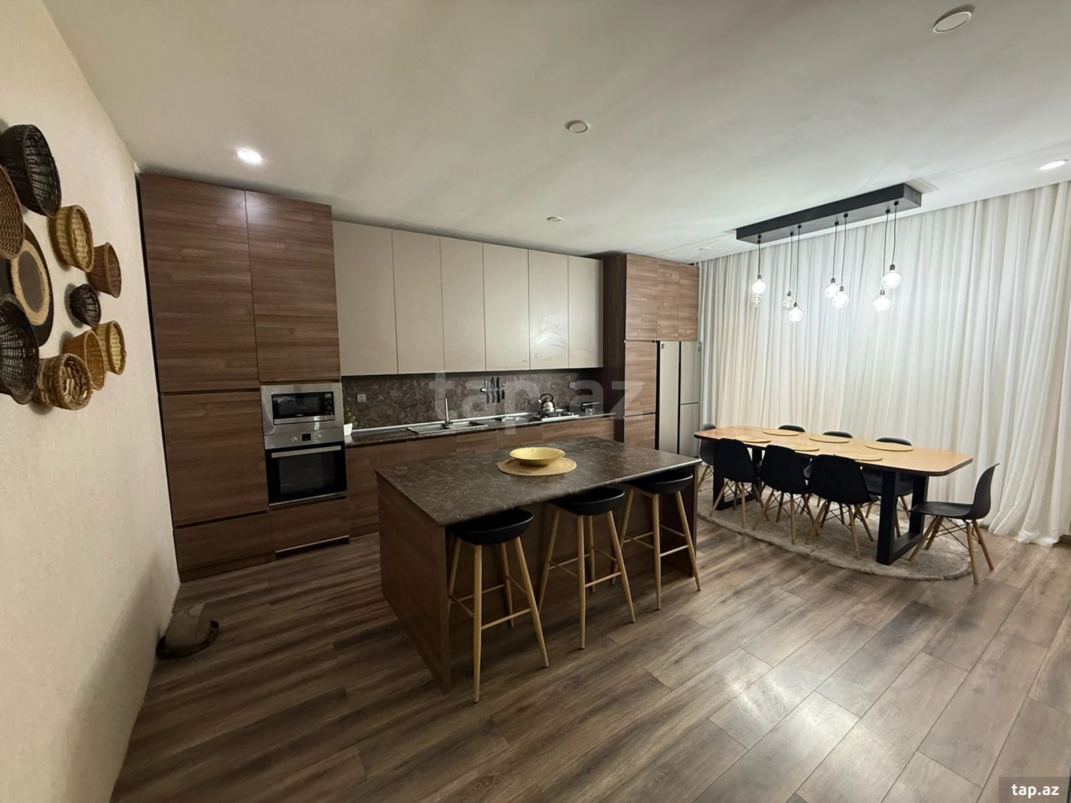 Satılır 7 otaqlı həyət evi