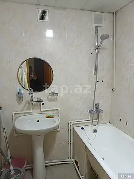 Kirayə verilir 2 otaqlı mənzil 67 m²