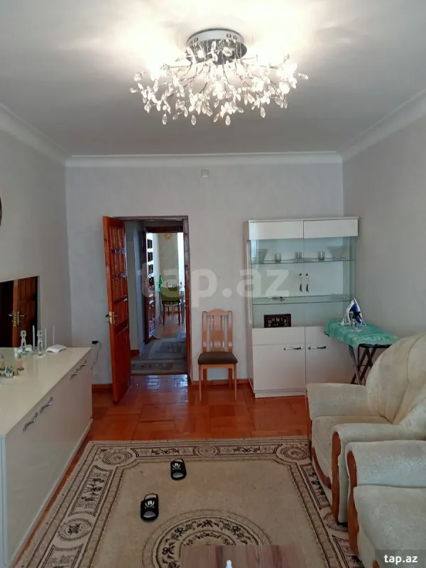 Kirayə verilir 2 otaqlı mənzil 67 m²