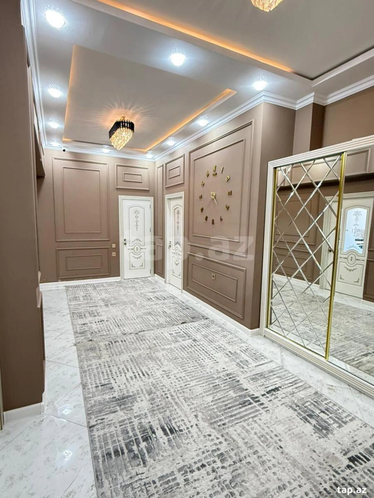 Satılır 3 otaqlı yeni tikili 125 m²