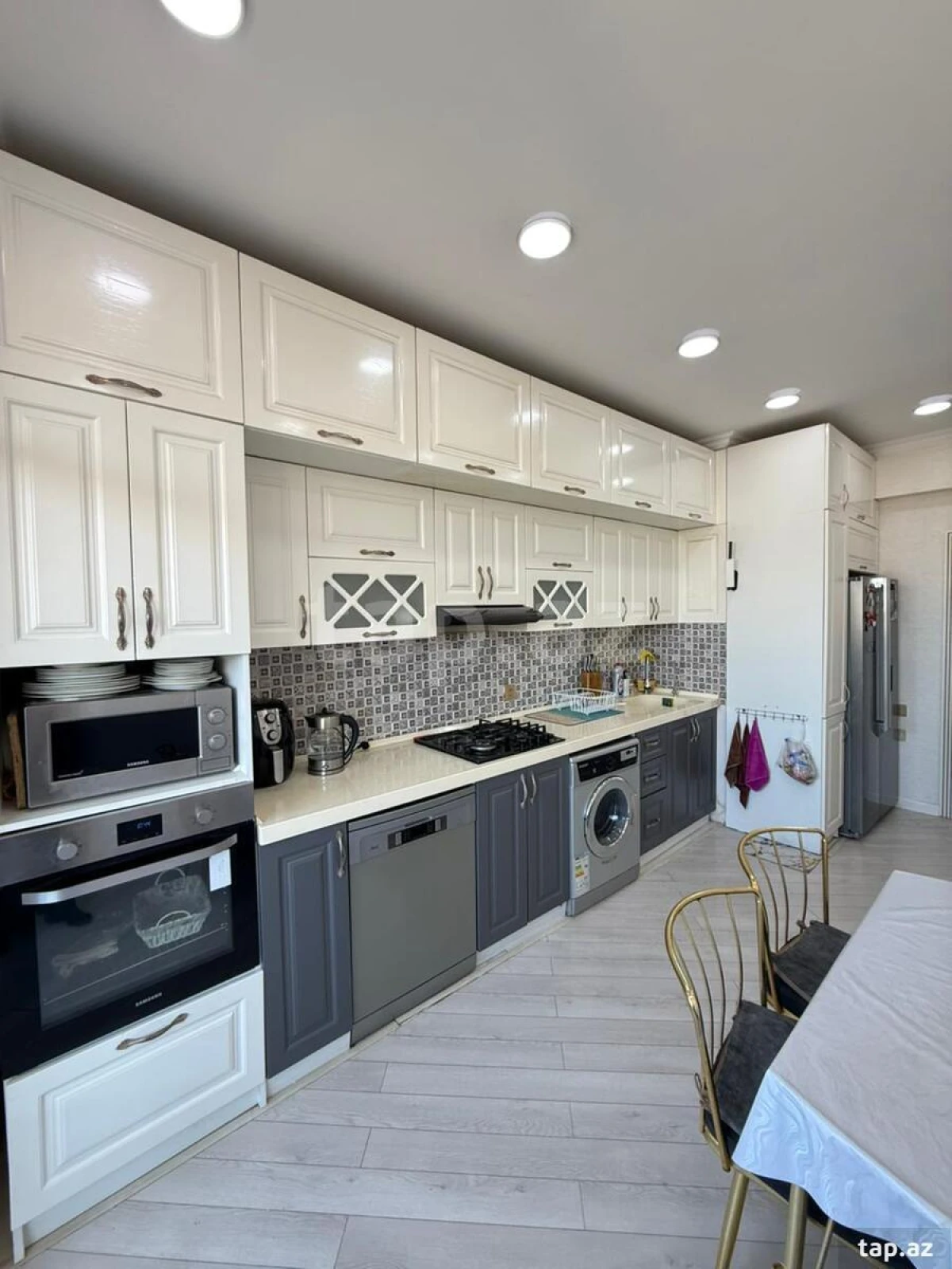 Satılır 3 otaqlı yeni tikili 125 m²