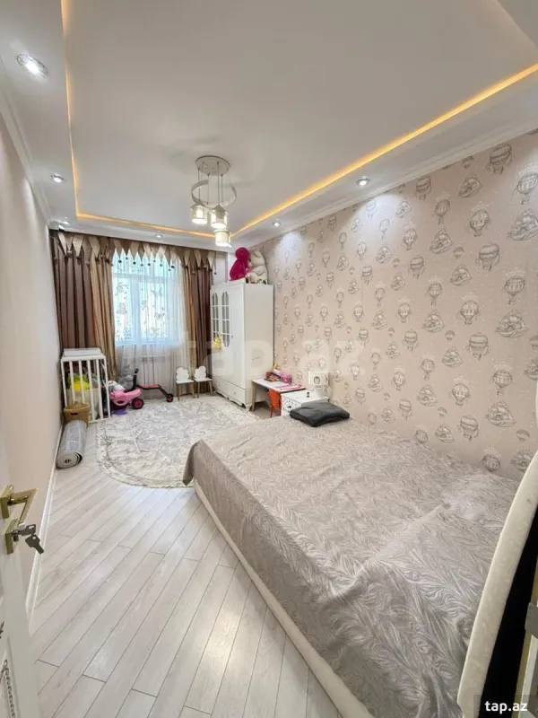 Satılır 3 otaqlı yeni tikili 125 m²