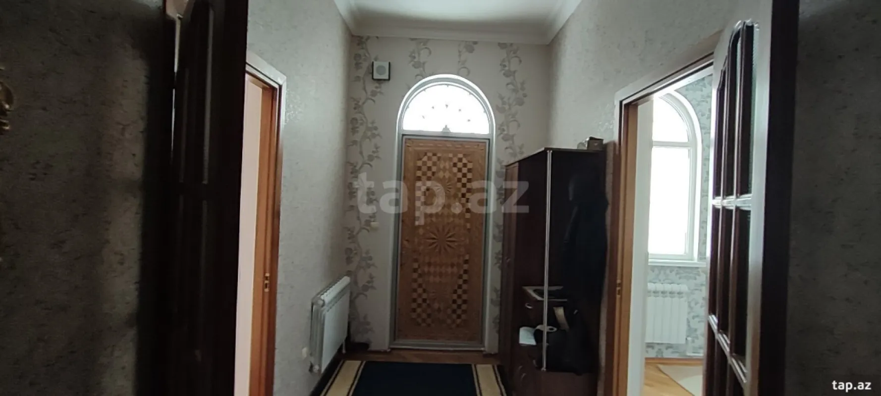 Satılır 8 otaqlı həyət evi