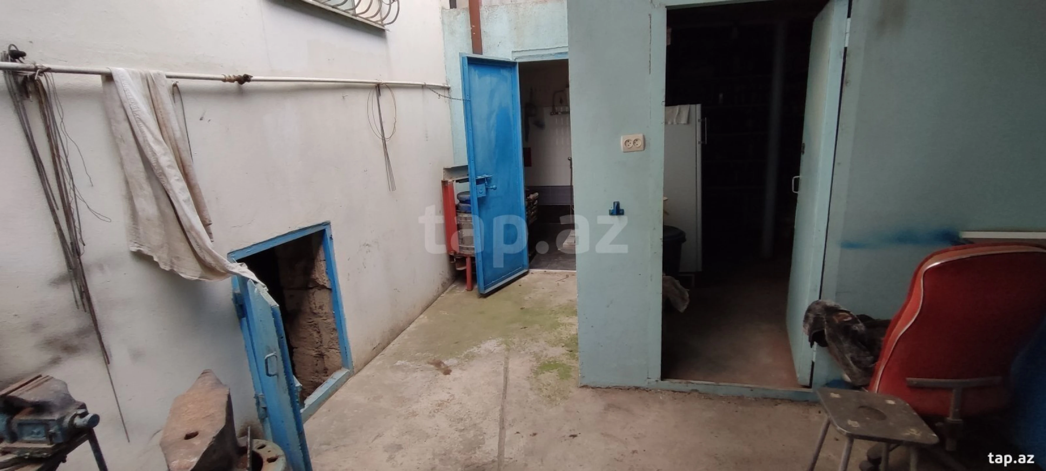 Satılır 8 otaqlı həyət evi