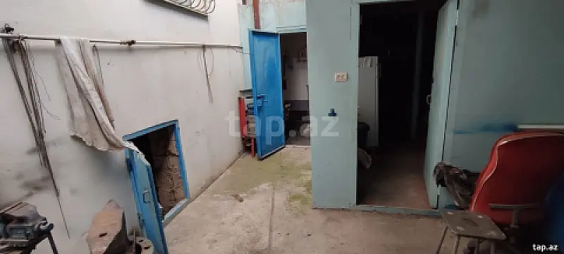 Satılır 8 otaqlı həyət evi