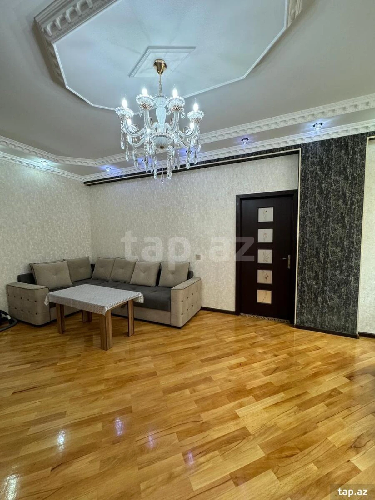 Kirayə verilir 3 otaqlı yeni tikili 98 m²