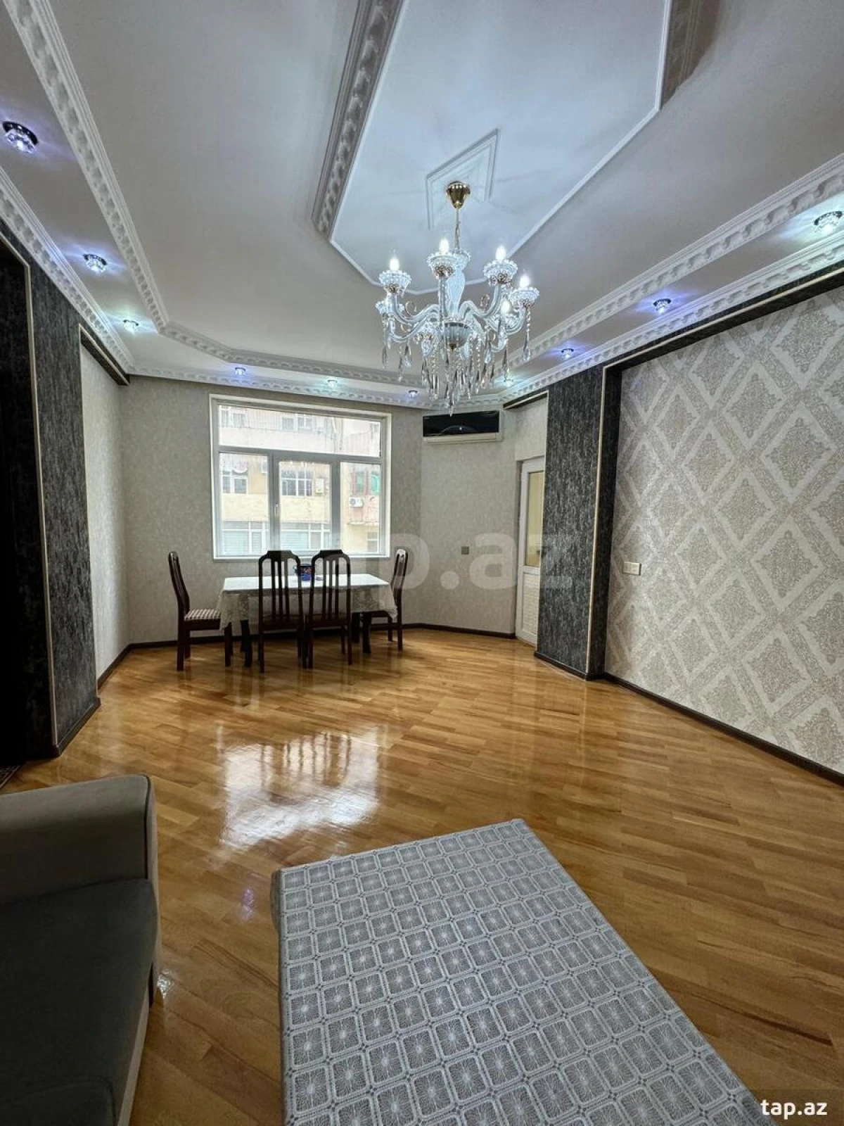 Kirayə verilir 3 otaqlı yeni tikili 98 m²
