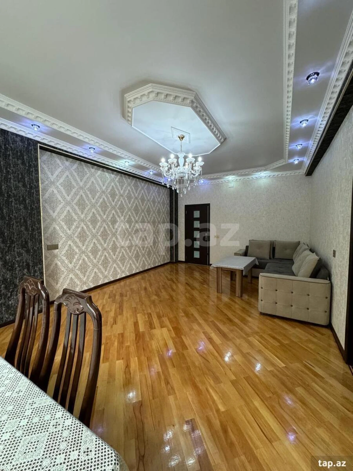 Kirayə verilir 3 otaqlı yeni tikili 98 m²