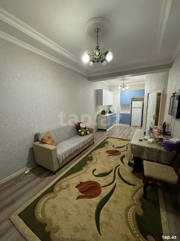 Kirayə verilir 2 otaqlı yeni tikili 80 m²