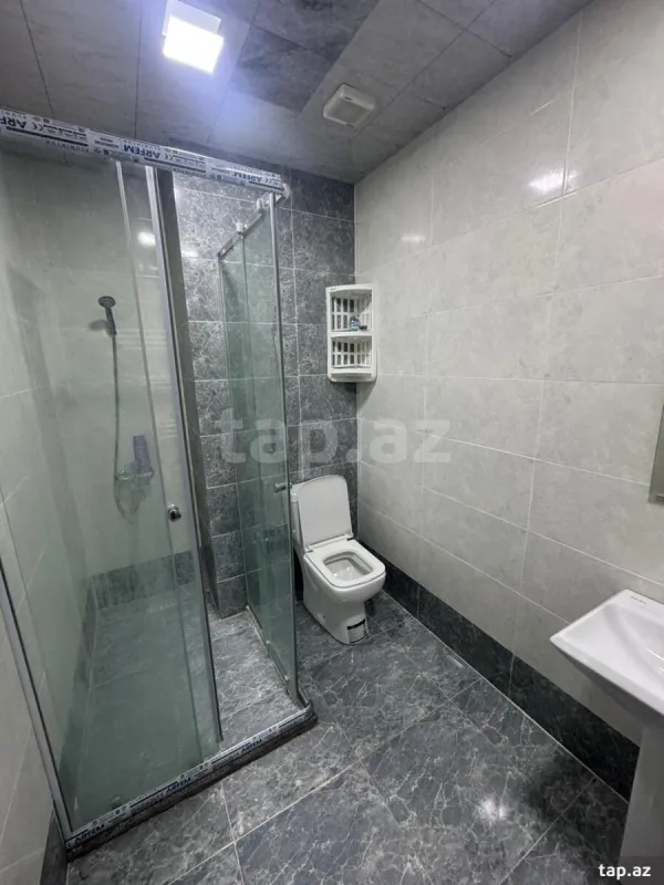 Kirayə verilir 2 otaqlı yeni tikili 80 m²