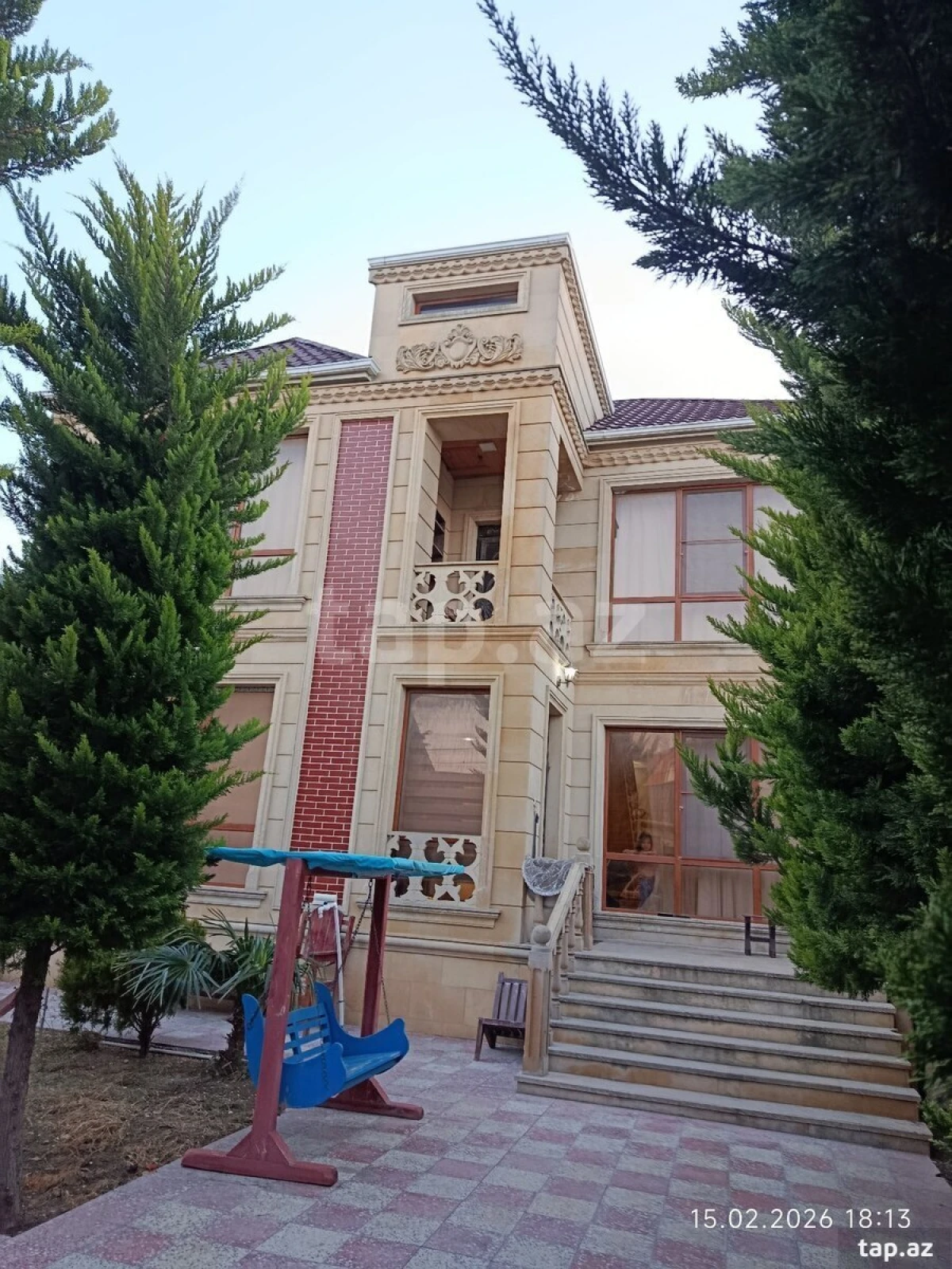 Satılır 4 otaqlı həyət evi