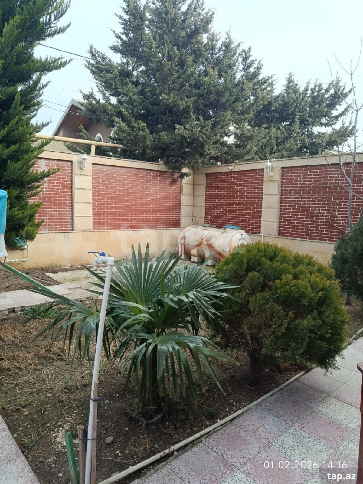 Satılır 4 otaqlı həyət evi