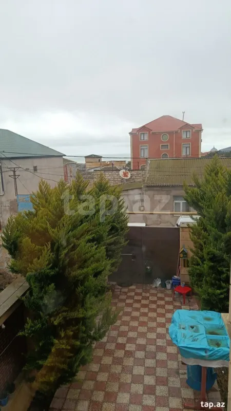 Satılır 4 otaqlı həyət evi