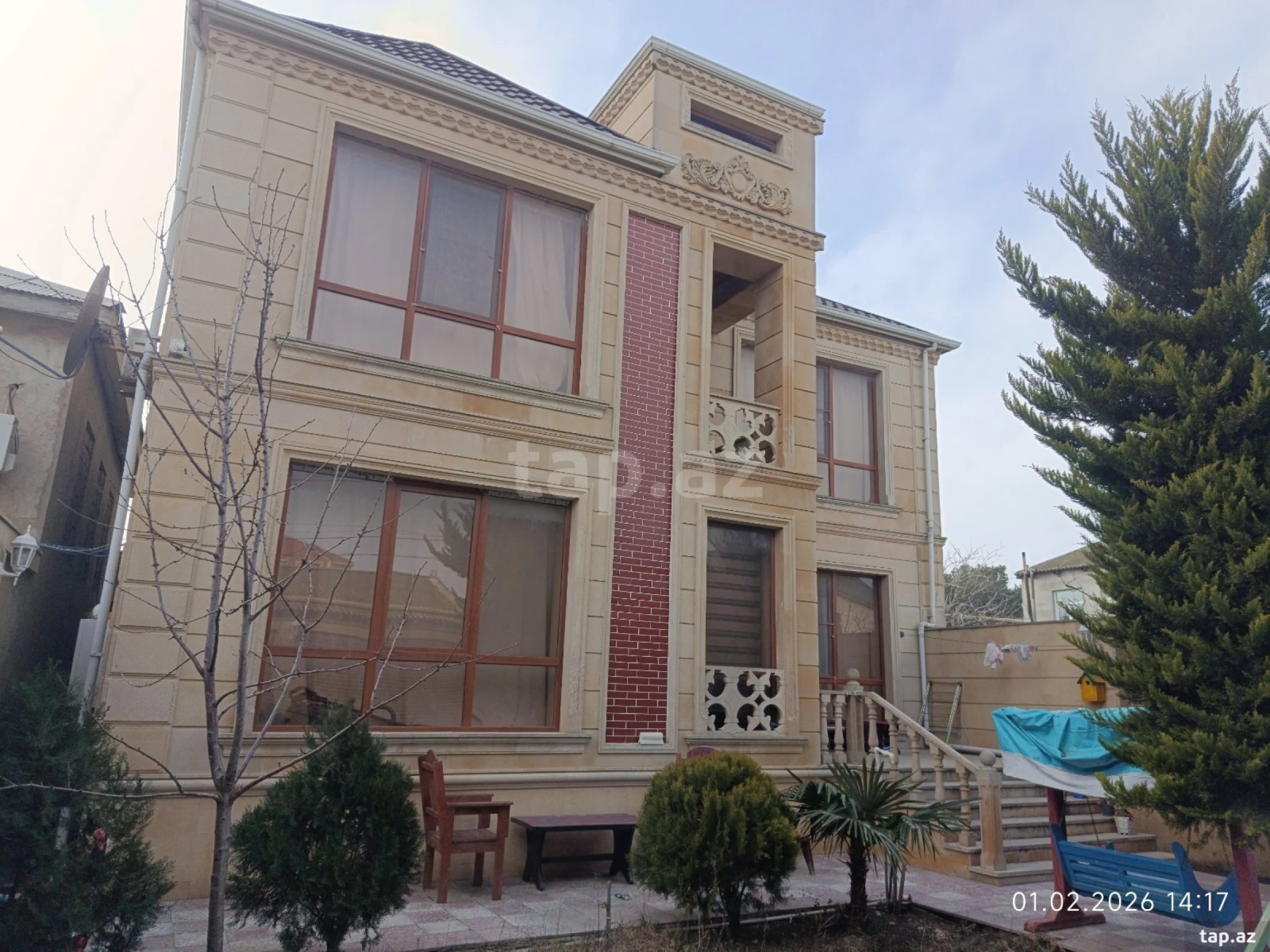 Satılır 4 otaqlı həyət evi