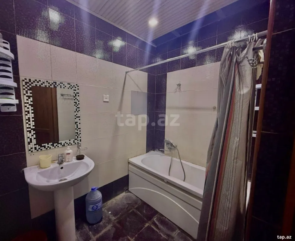 Kirayə verilir 3 otaqlı yeni tikili 100 m²