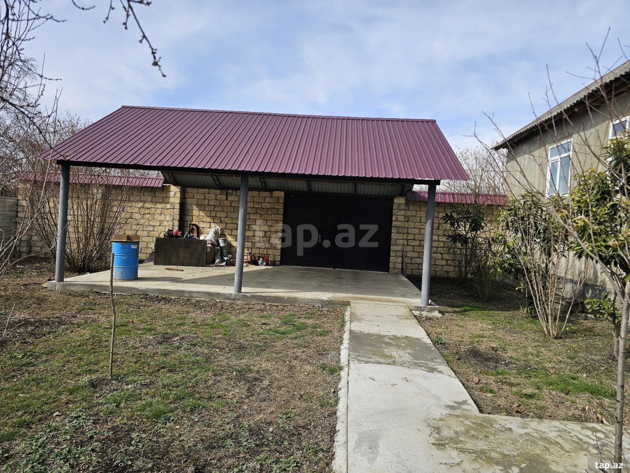 Satılır 4 otaqlı həyət evi