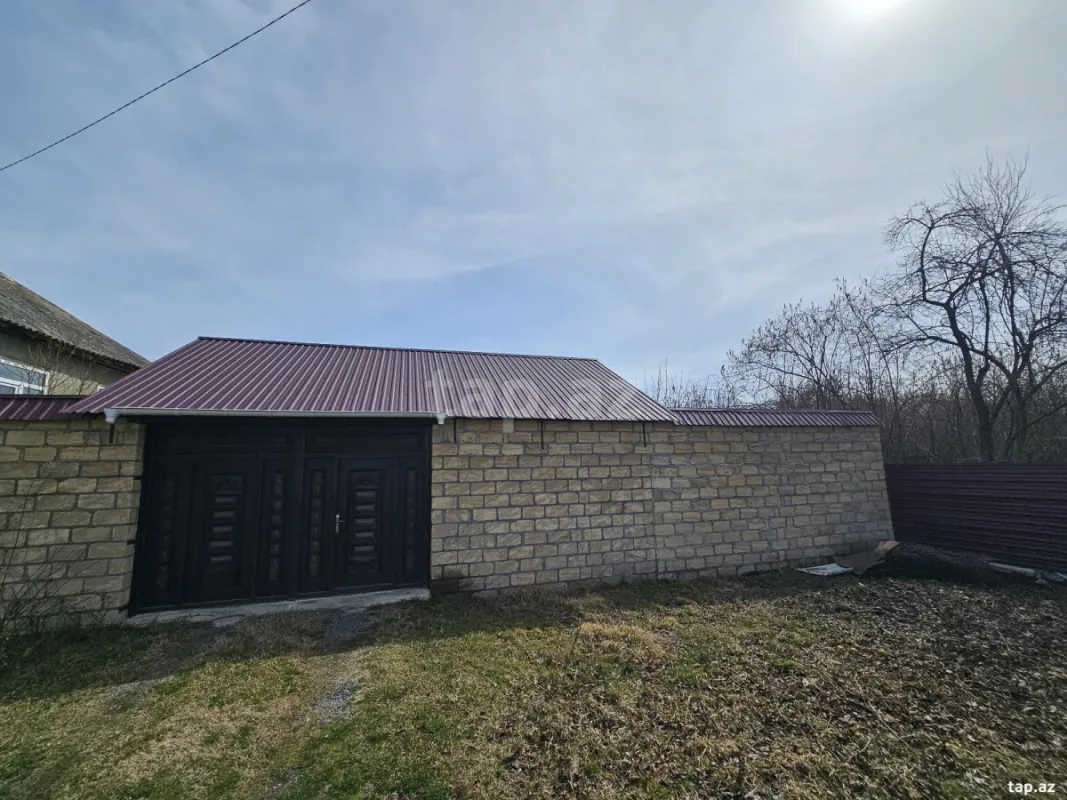 Satılır 4 otaqlı həyət evi