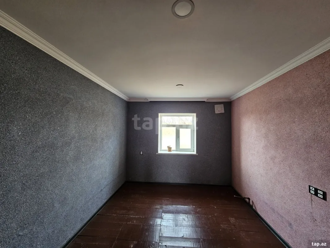 Satılır 4 otaqlı həyət evi