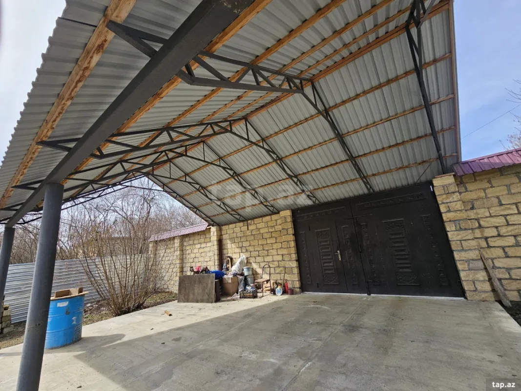 Satılır 4 otaqlı həyət evi