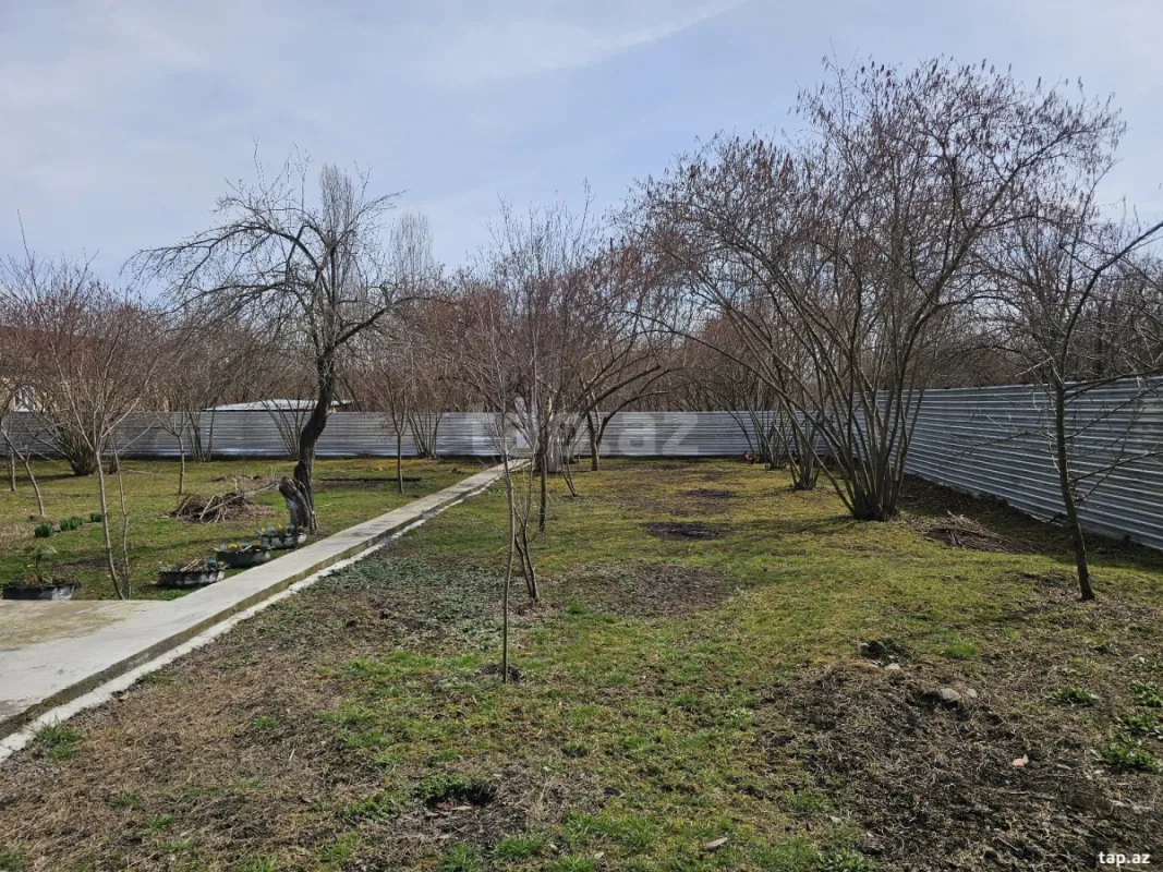 Satılır 4 otaqlı həyət evi