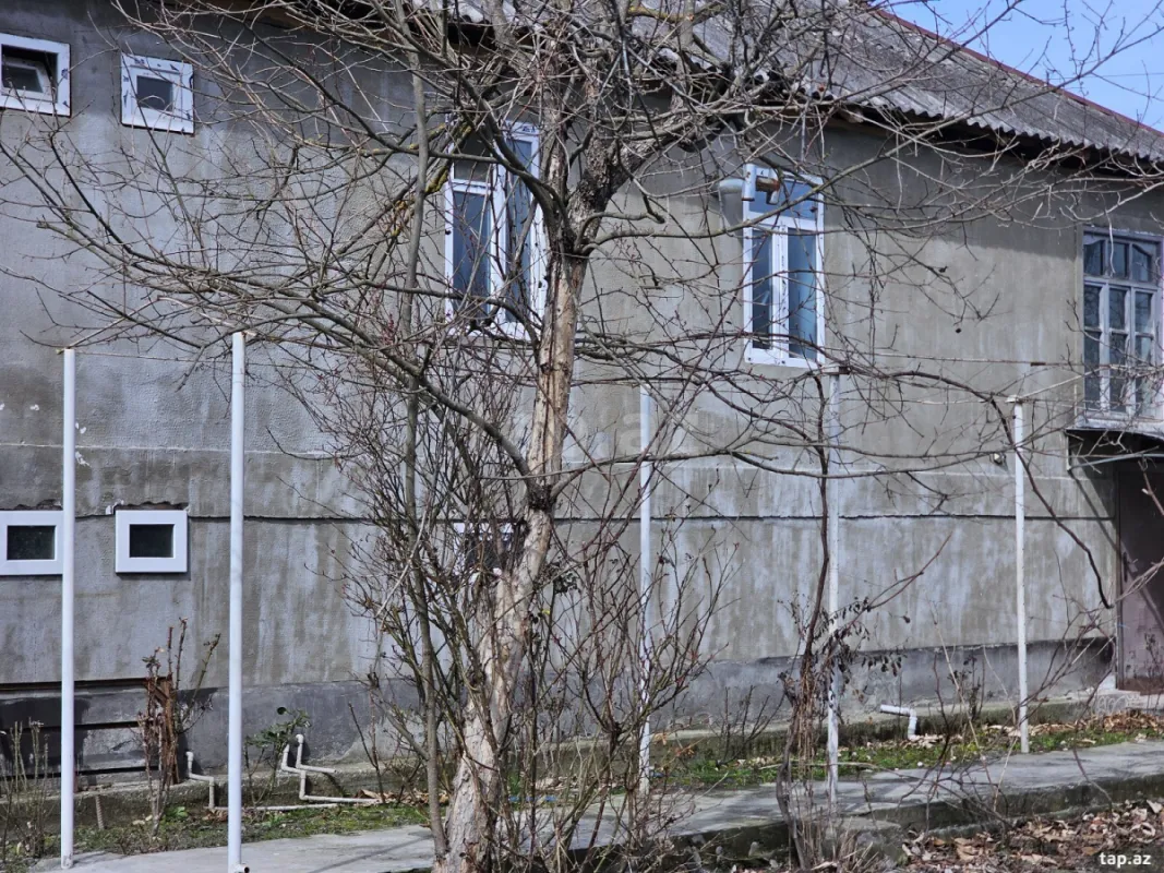 Satılır 4 otaqlı həyət evi