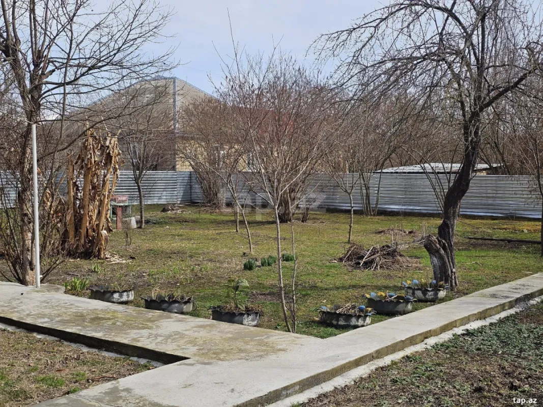 Satılır 4 otaqlı həyət evi