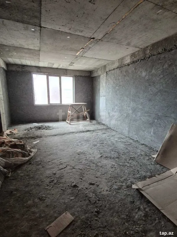 Satılır 3 otaqlı yeni tikili 130 m²