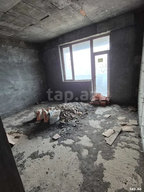 Satılır 3 otaqlı yeni tikili 130 m²