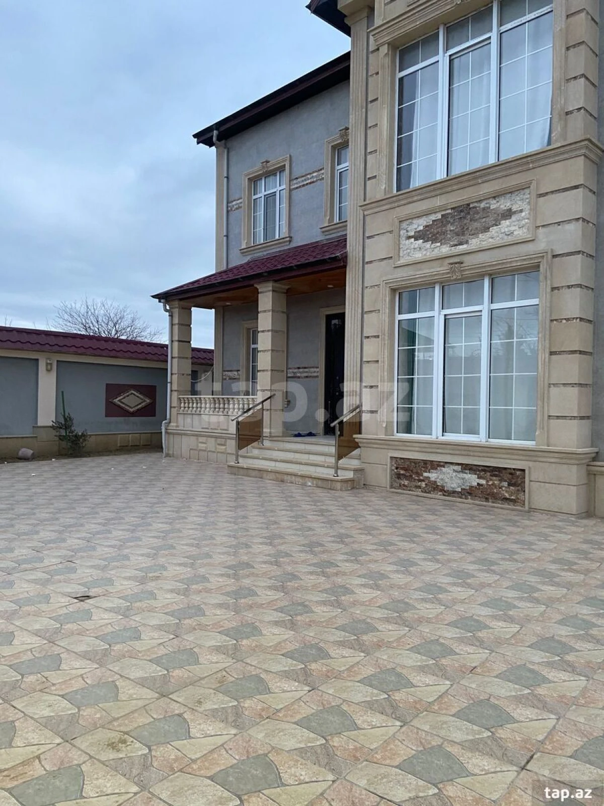 Kirayə verilir 5 otaqlı həyət evi