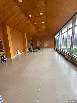 Kirayə verilir 5 otaqlı həyət evi