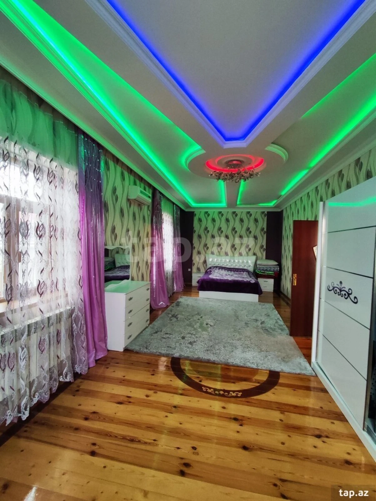 Satılır 5 otaqlı həyət evi