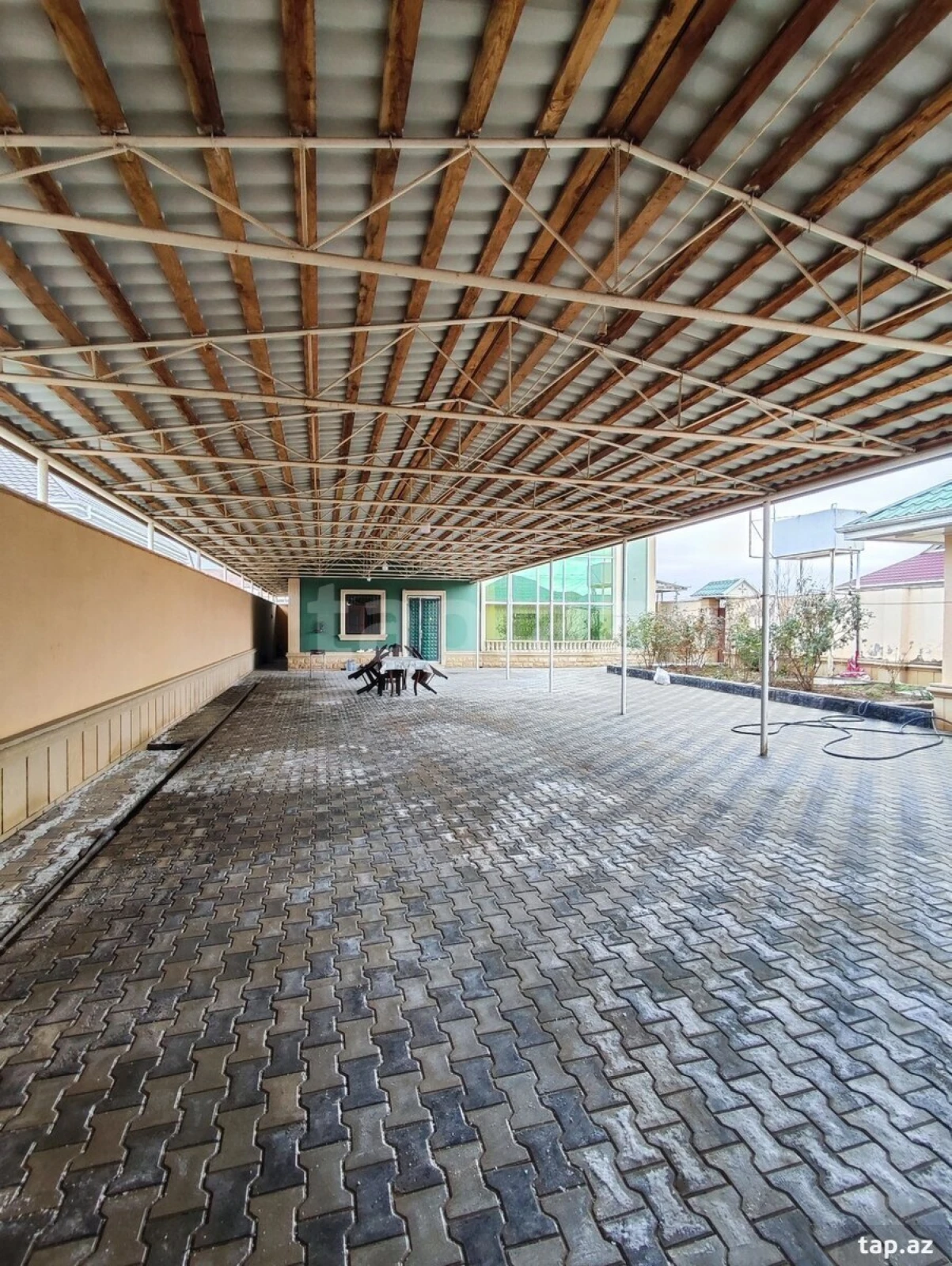 Satılır 5 otaqlı həyət evi