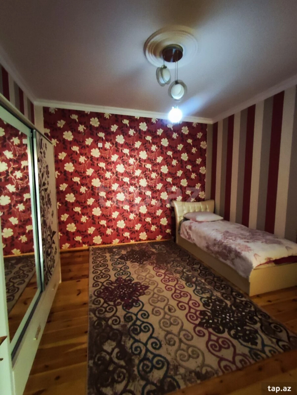 Satılır 5 otaqlı həyət evi