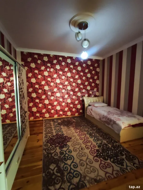 Satılır 5 otaqlı həyət evi