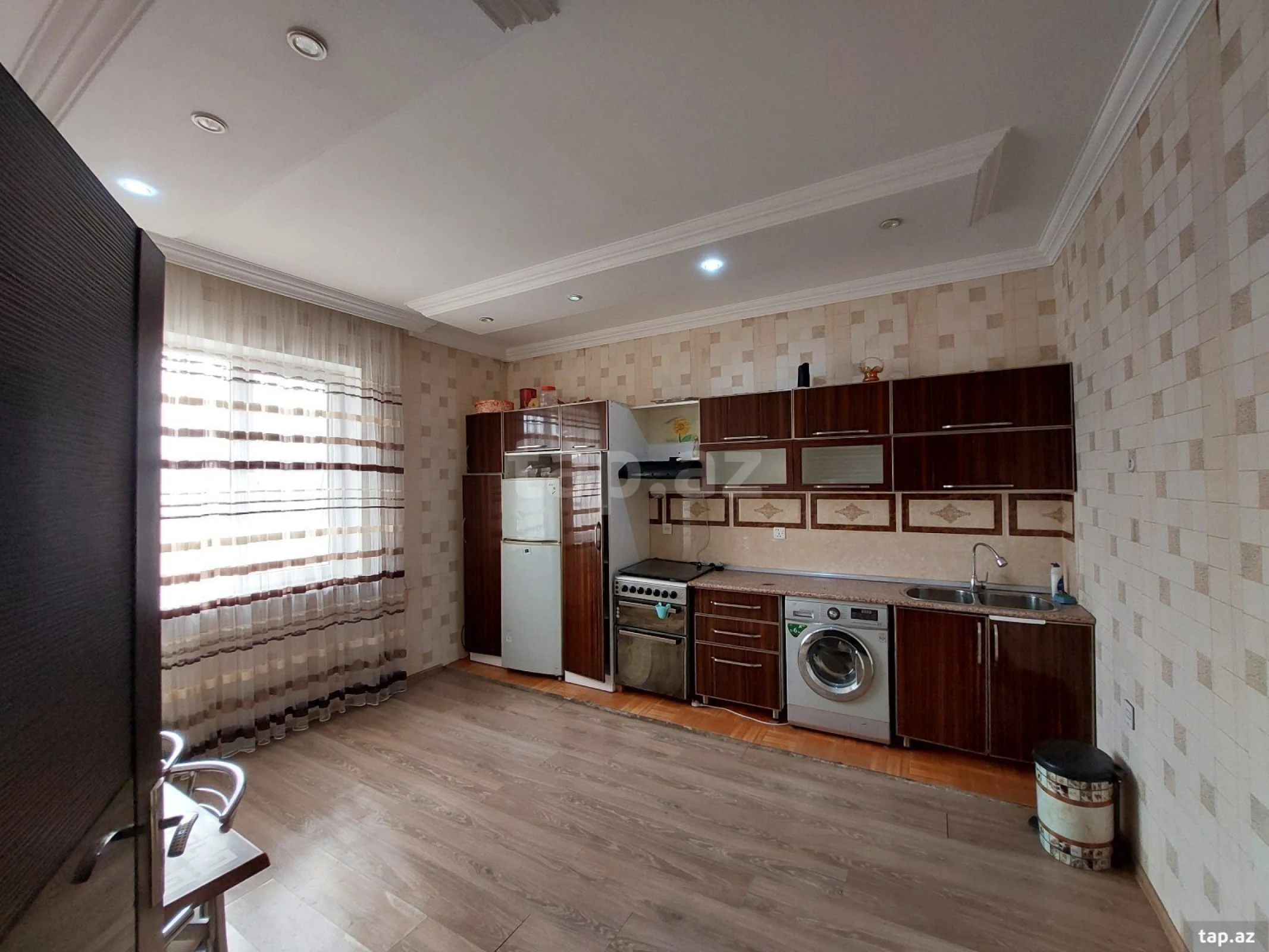 Satılır 4 otaqlı həyət evi