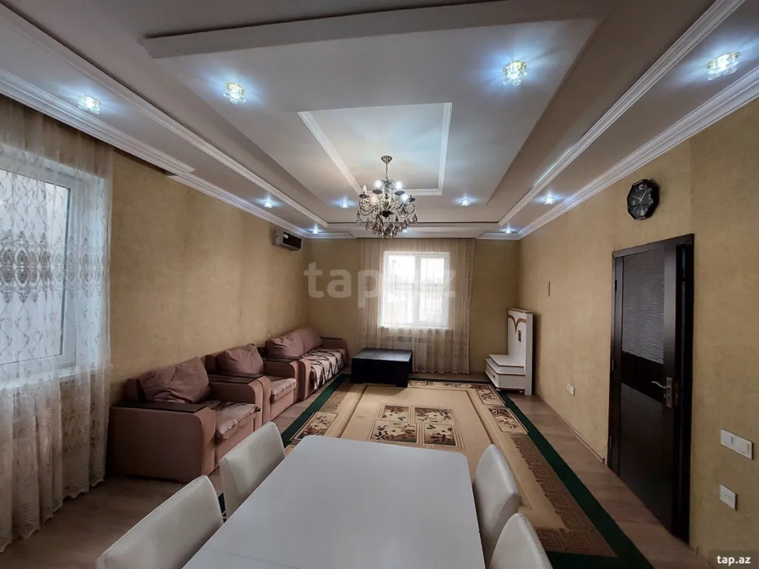 Satılır 4 otaqlı həyət evi