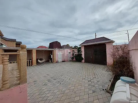 Satılır 4 otaqlı həyət evi