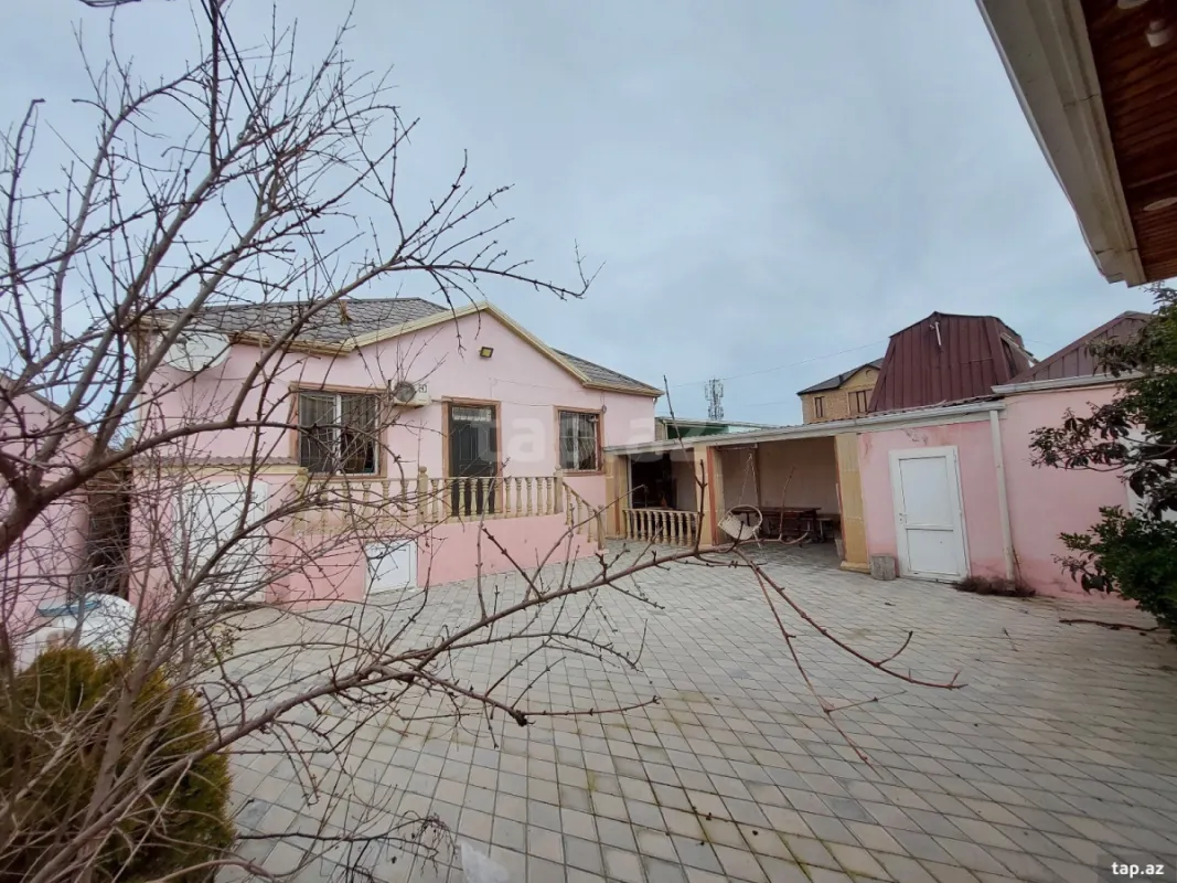 Satılır 4 otaqlı həyət evi