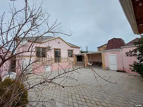Satılır 4 otaqlı həyət evi