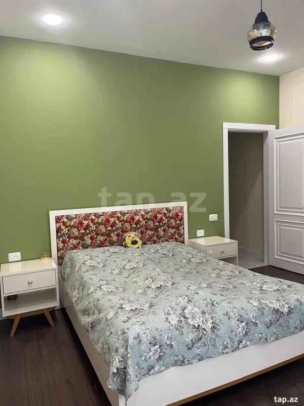 Satılır 3 otaqlı yeni tikili 105 m²