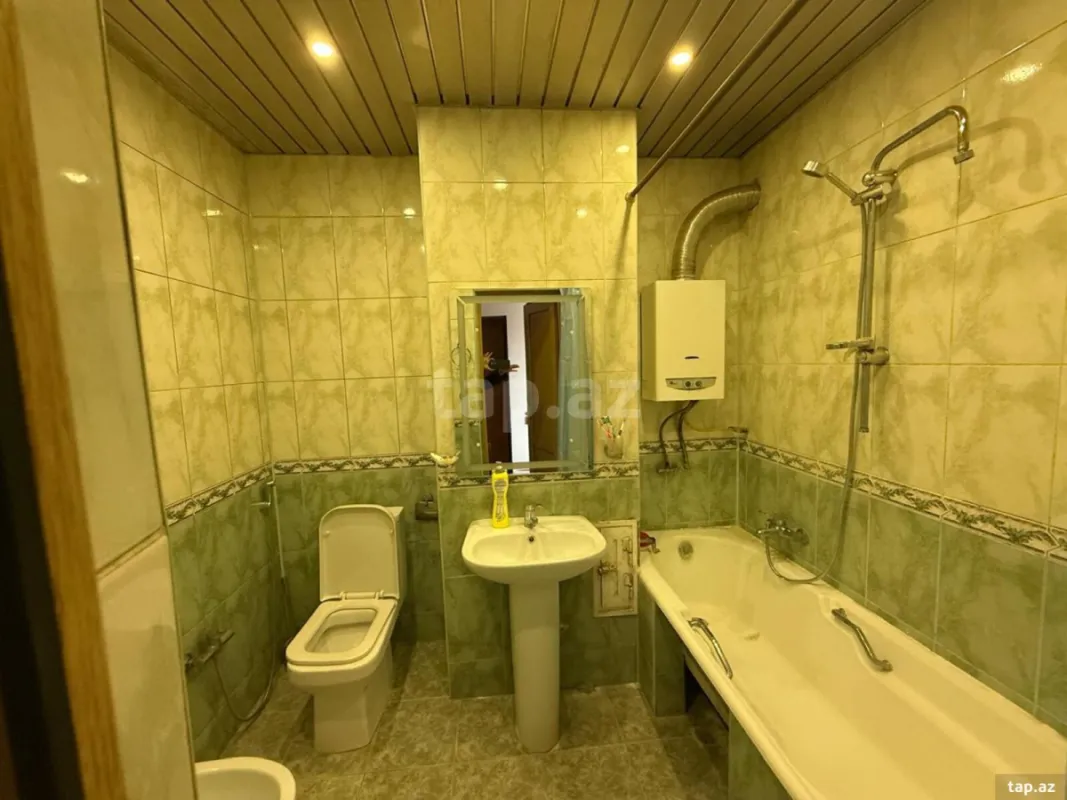 Kirayə verilir 2 otaqlı mənzil 60 m²