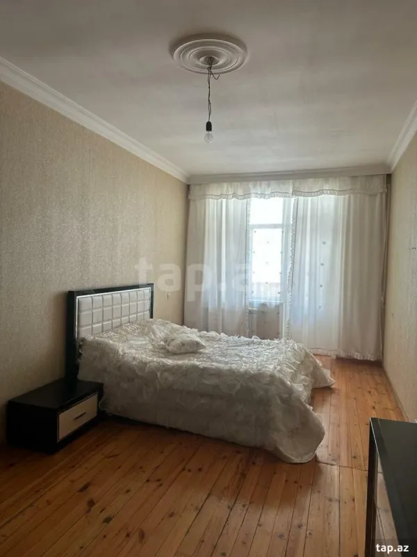Kirayə verilir 2 otaqlı yeni tikili 98 m²